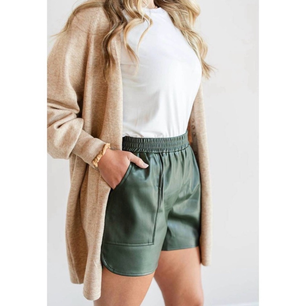 NWT JADE joy joy Faux Leather Short in Loden Green Pockets Elastic Waist